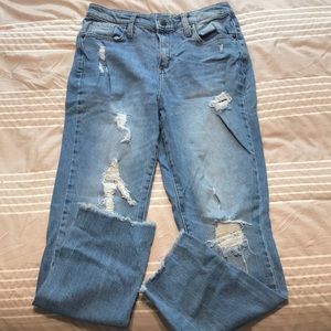 4/27 R Universal Thread jeans